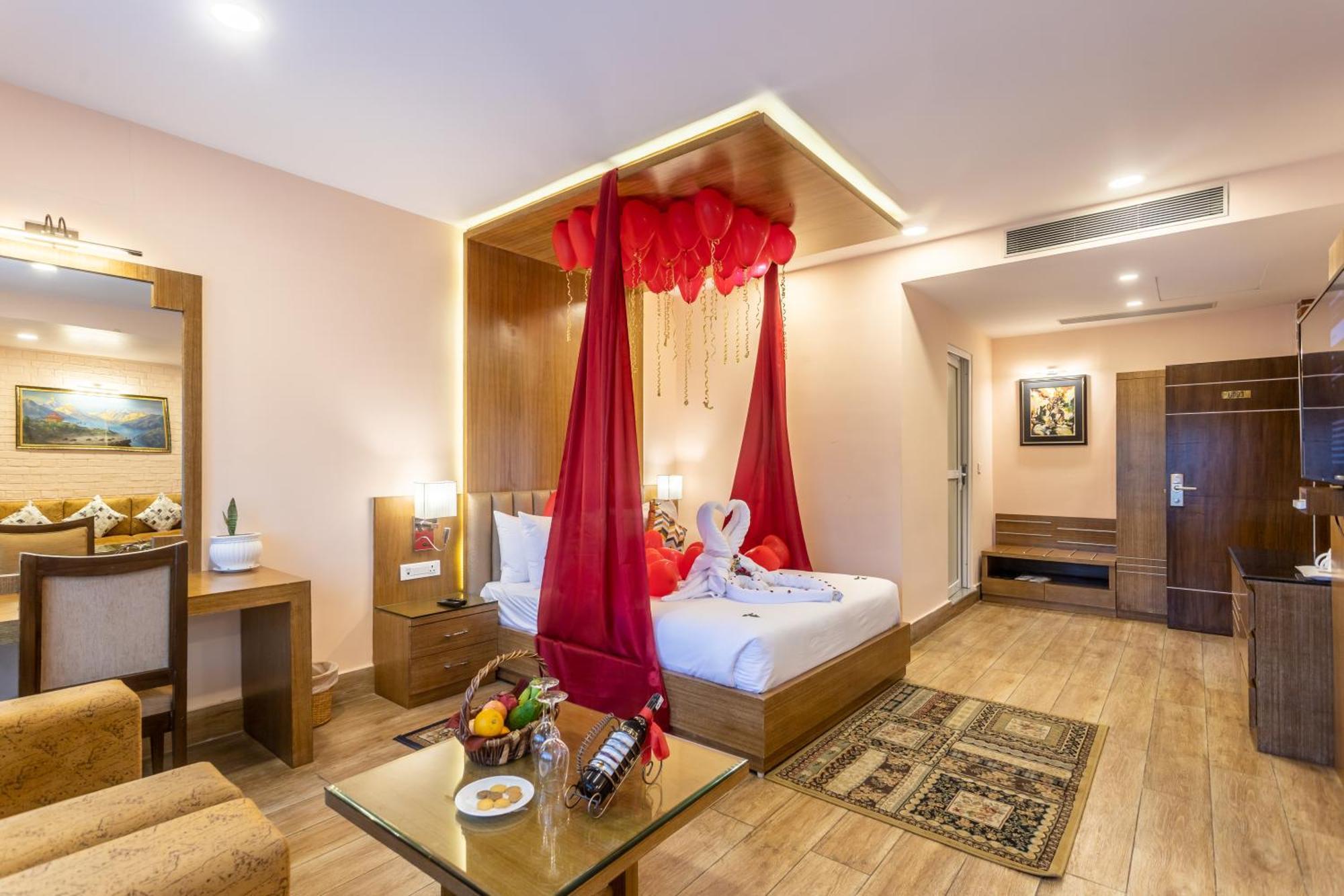 Dreamland Gold Resort & Hotel Bhairāhawā Eksteriør billede